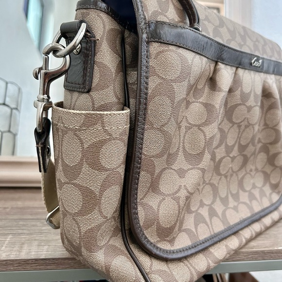 Coach crossbody diaper bag - Picture 3 of 10